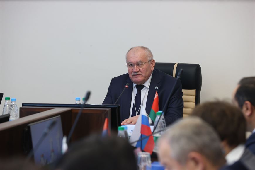 Mikhail Mikhadyuk Mikhail Mikhadyuk